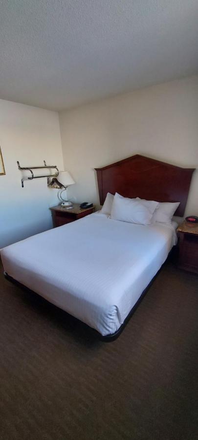 Days Inn By Wyndham Willmar Экстерьер фото